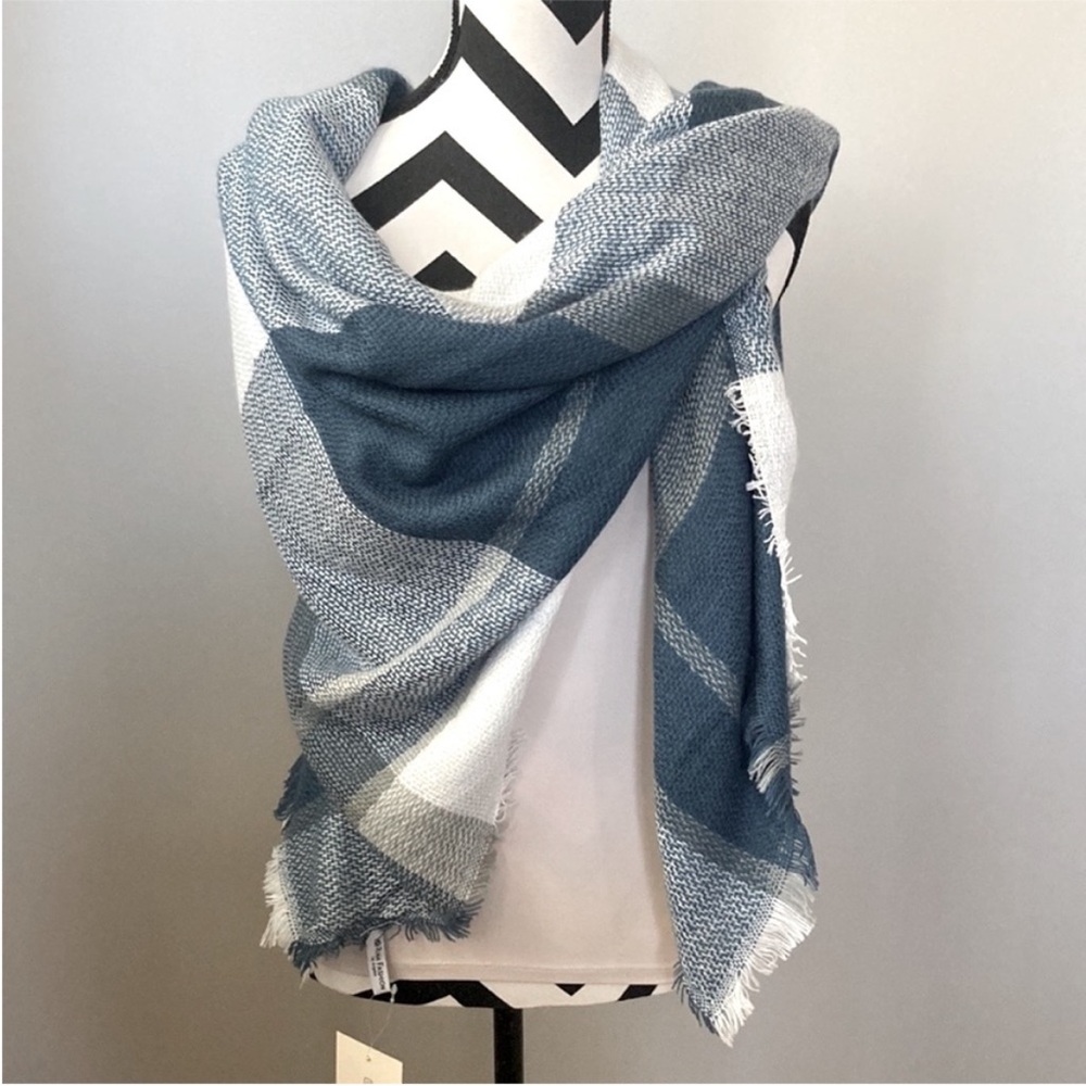 Blue Plaid Blanket Scarf/Wrap - Picture 2 of 5